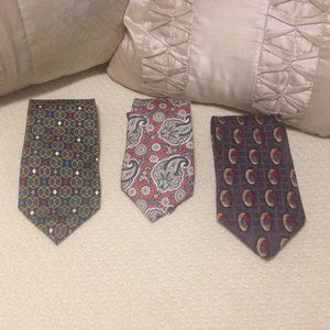 Bundle of 3 Vintage Oscar de la Renta silk ties